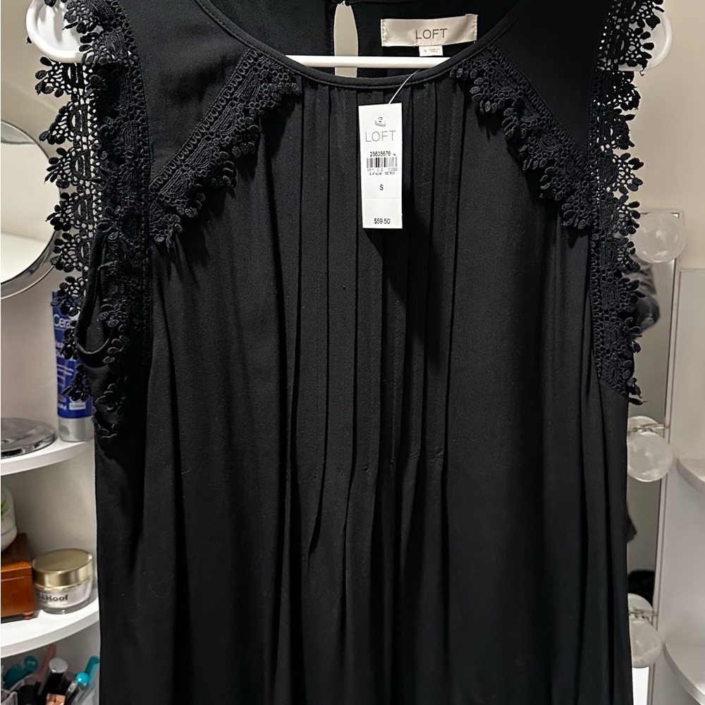 Loft Dressy Sleeveless Blouse Never Worn